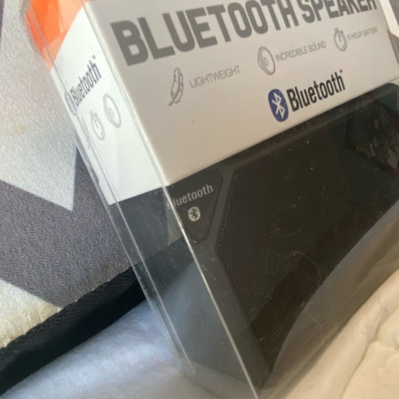 Bluetooth Speaker - Picture 4 of 4